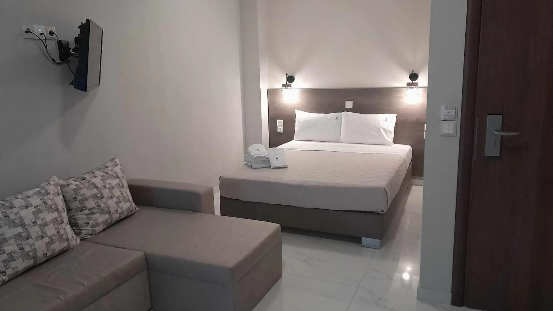 Sinodinos Deluxe Apartments Άφυτος