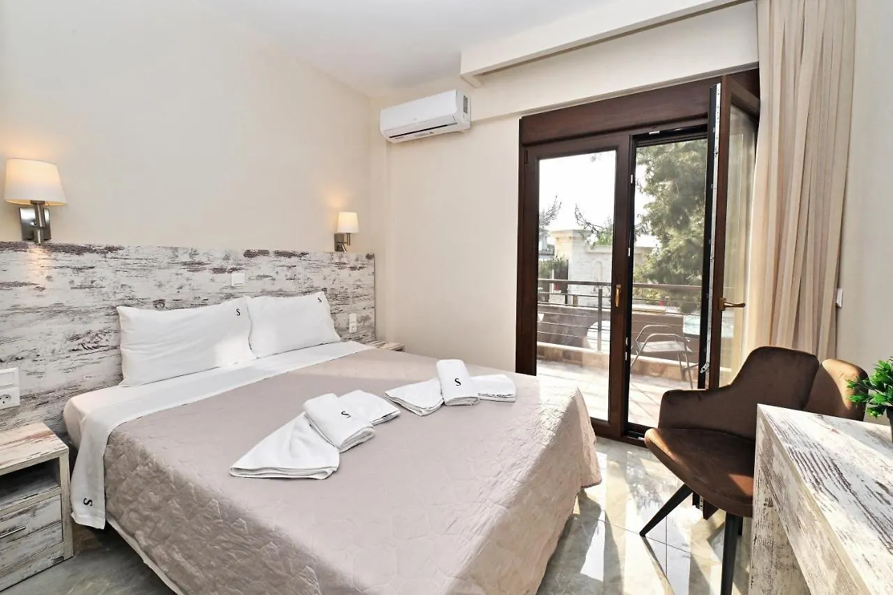 Sinodinos Deluxe Apartments Afytos Greece